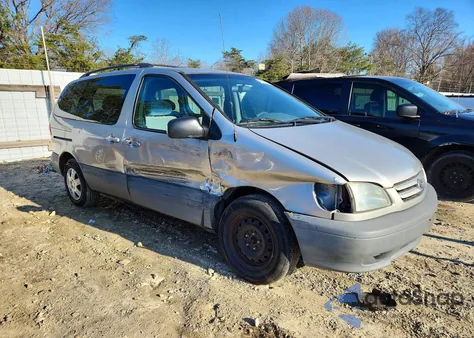 2002 Toyota Sienna Le from USA, damaged, VIN 4T3ZF13CX2U480855